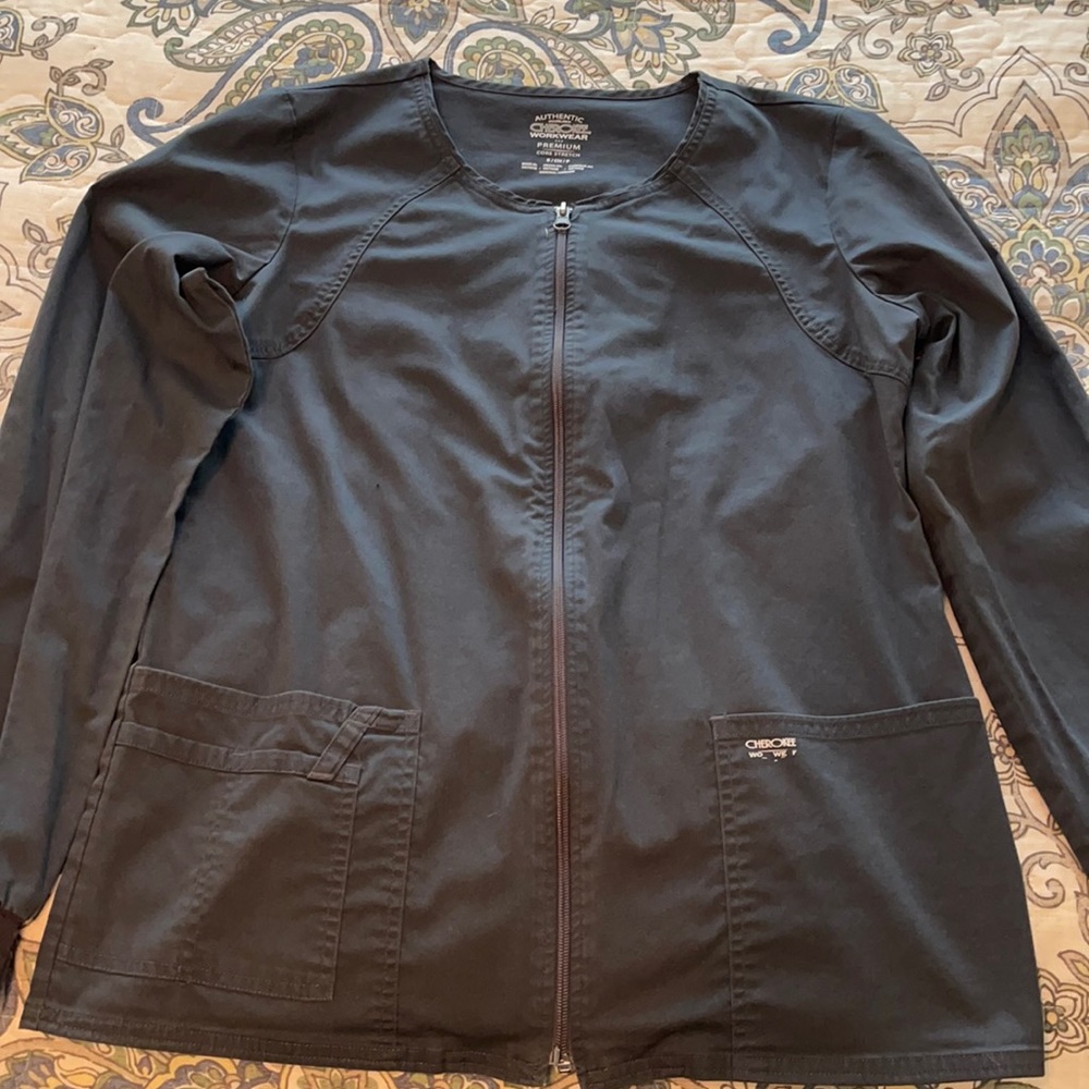 Cherokee scrub jacket size S